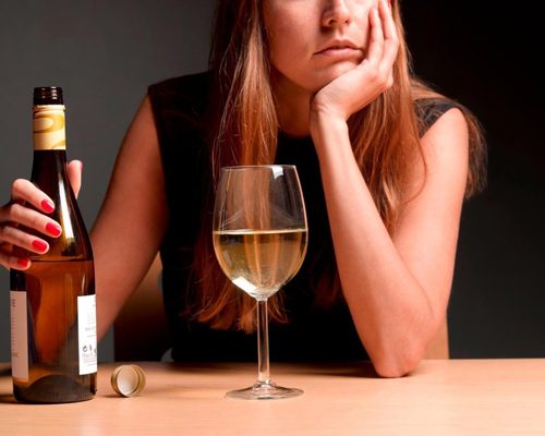 Анонимное лечение женского алкоголизма в Сочи